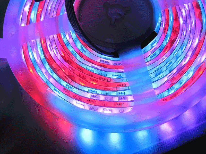 LED TRAKA ZODIAC 600 RGB